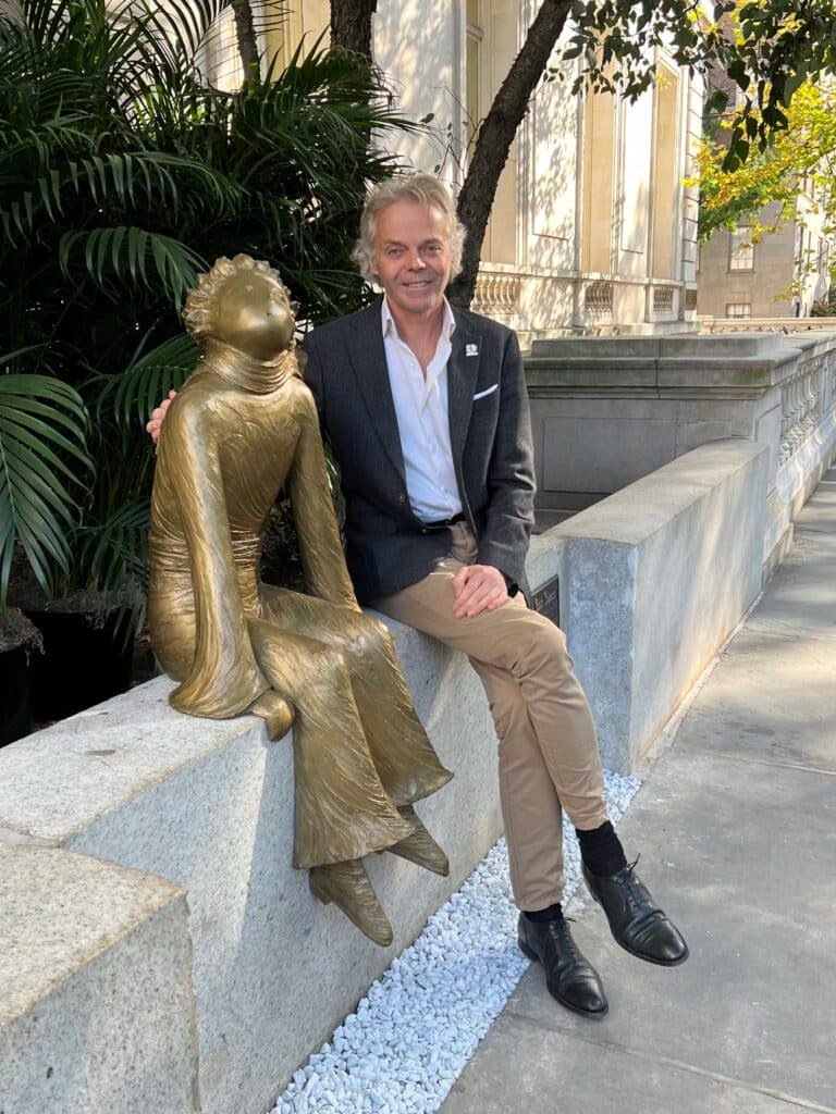 A Little Prince in bronze, inaugurated on 5th Avenue in New York